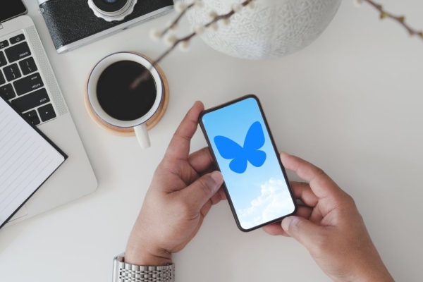 Image for article 'From X to Bluesky: the sky is blue'