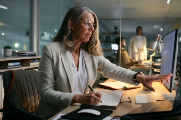 Image for article 'Public affairs in the digital age'