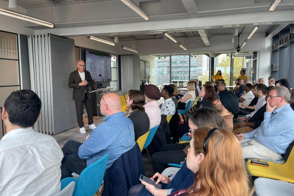 Image for article 'Closing the gap between PR and academia'