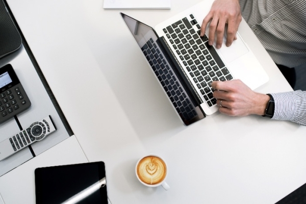 Image for article 'Technology and the Age of Anxiety'