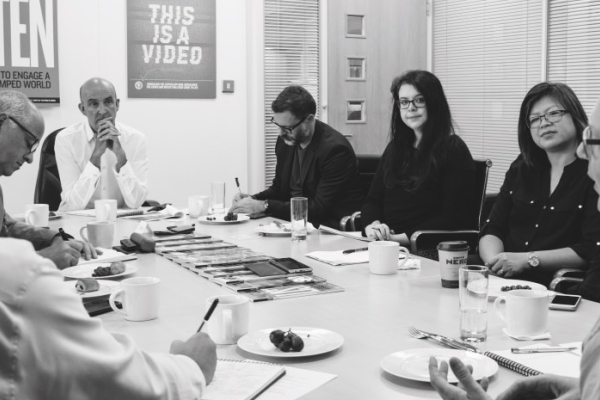 Image for article 'Humans on AI'