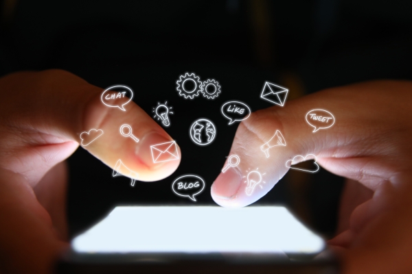 Image for article 'How parasocial relationships play a role in professional personal branding'