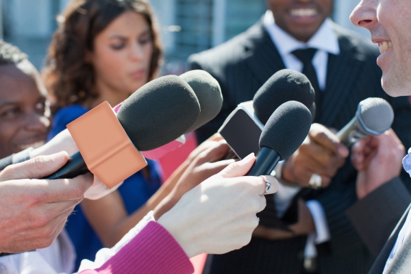 Image for article 'Do we have to talk to the media in a crisis?'